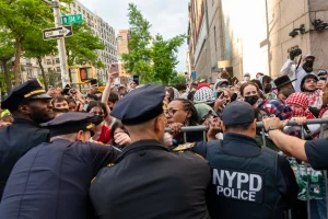 Read more about the article Pro-Palestinian protests inside the main Columbia University’s library ended in mass arrests by Katy Moore.