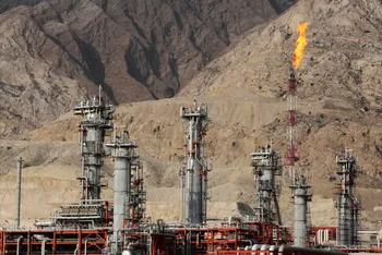 Read more about the article Israel escalates hostilities against Iran, hitting the world’s biggest natural gas field by Carl Montel.