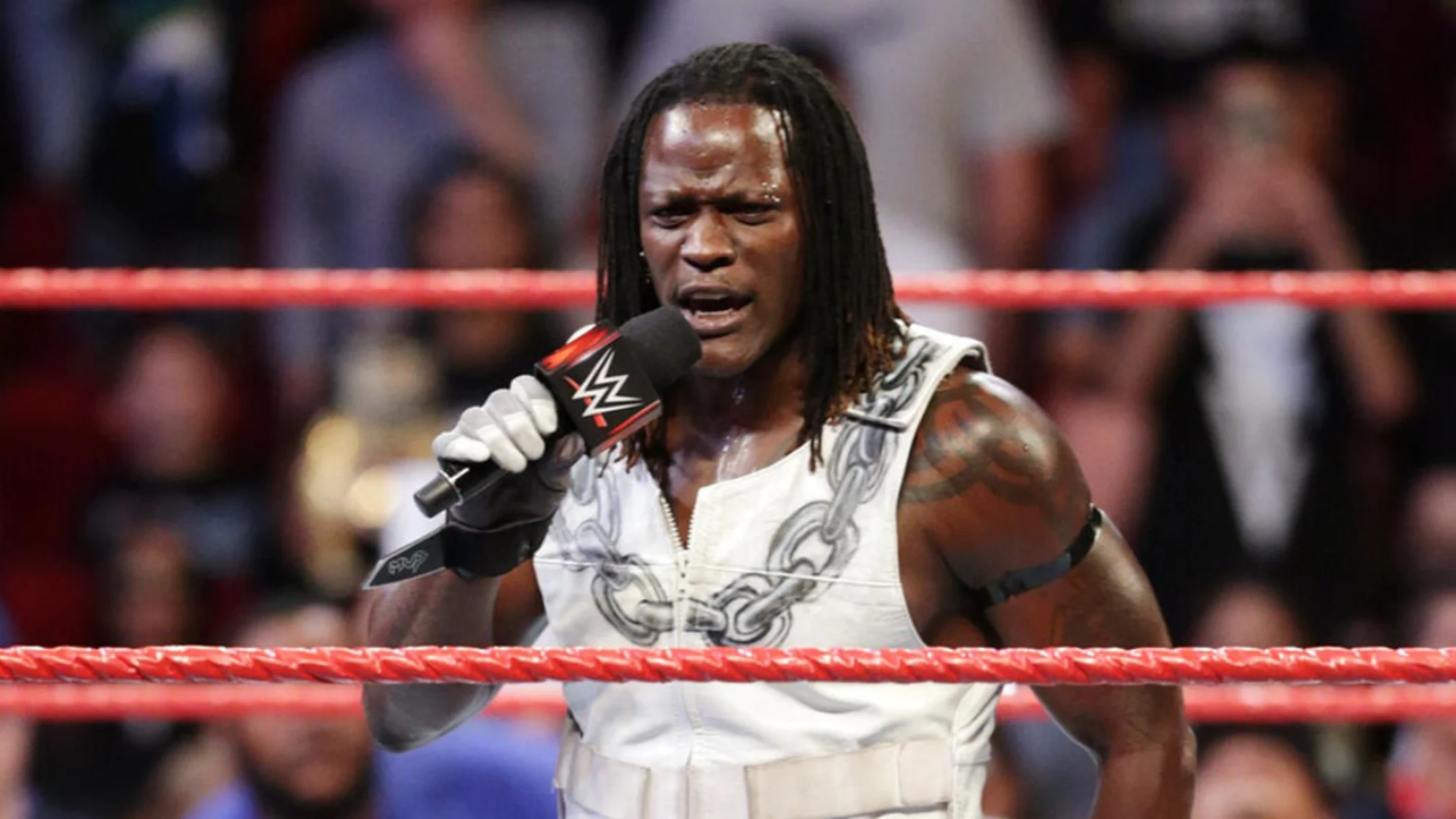 Read more about the article WWE announces the departure of the Super Star R-Truth after 17-year of run by Henry Nichols.