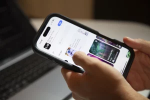 Read more about the article Artificial intelligence seen by teens as a new form of friend. By Katy Moore.