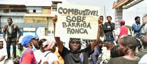 Read more about the article Angola Demonstrations Turn Violent Over Gasoline Price Increase. By Ehud Jones.