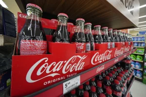 Read more about the article Coca-Cola set to debut original cane-sugar recipe in US markets. By Katy Moore.