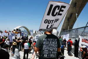 Read more about the article Federal judge orders ICE to suspend raids in Southern California. By Katy Moore.