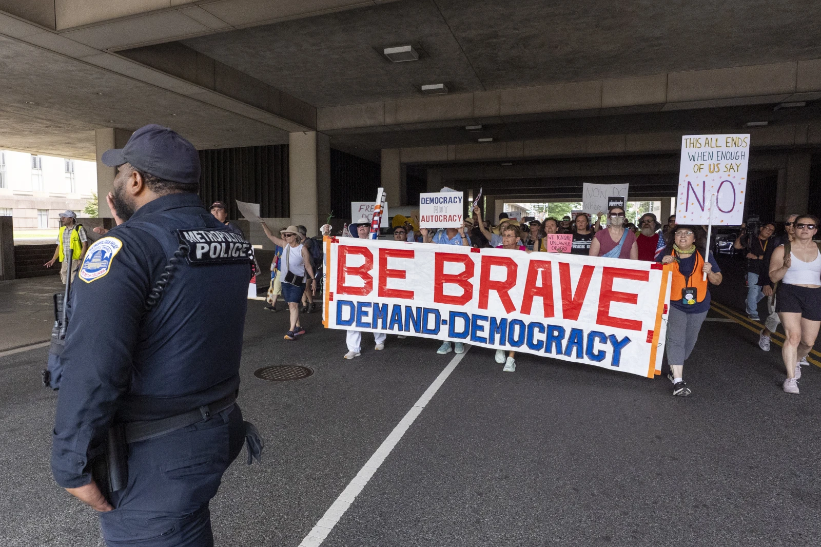 Read more about the article Trump officials agree to maintain DC police chief, but enforce immigration order. Katy Moore.