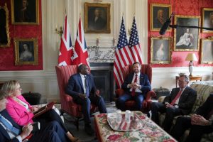 Read more about the article How Ukraine and Europe are responding to the planned Trump-Putin meeting. By Lisa Lomami.