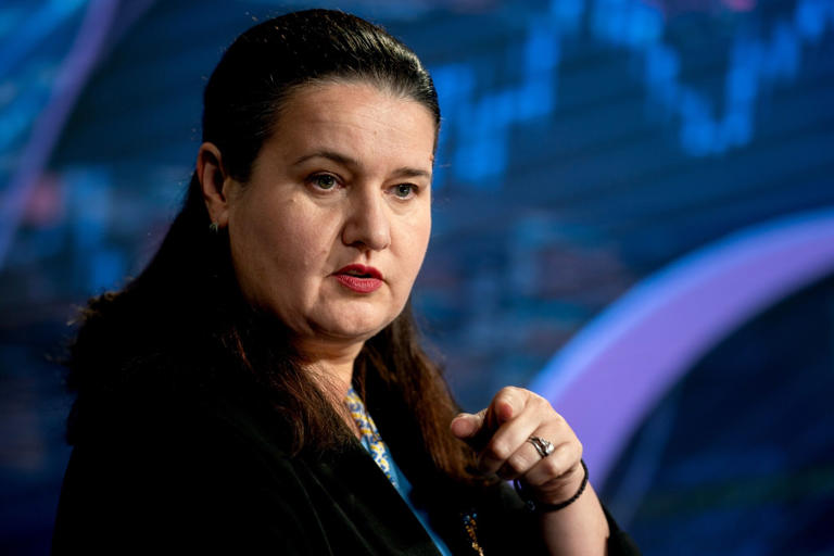 Read more about the article Zelenskyy replaces his U.S. Ambassador in an overdue diplomatic signal to Trump. By Lisa Lomami.