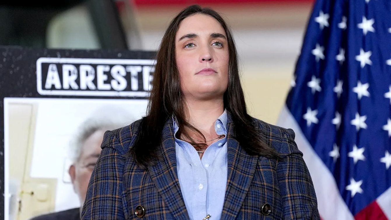 Read more about the article ICE Deputy Chief resigns to launch Congressional Campaign. By Kathy Moore.