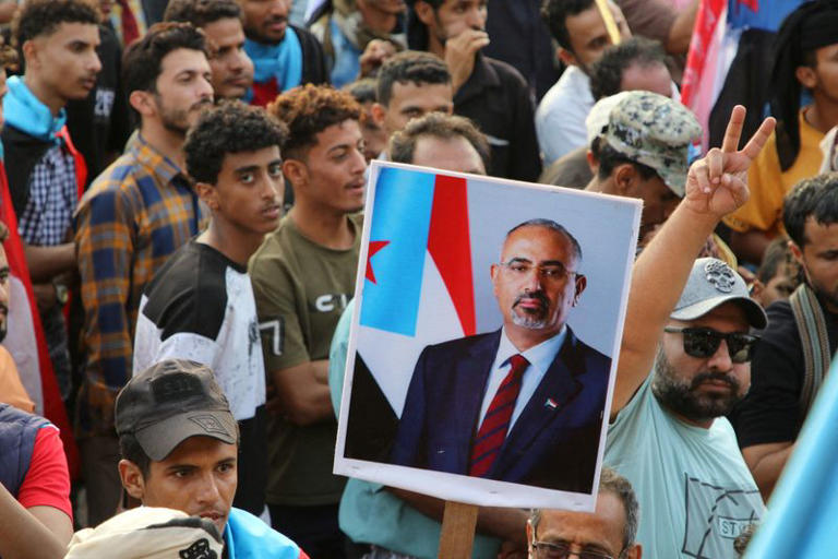 Read more about the article Southern Yemen crisis worsens as the leader’s Fate Stirs Tensions. By Carl Montel.