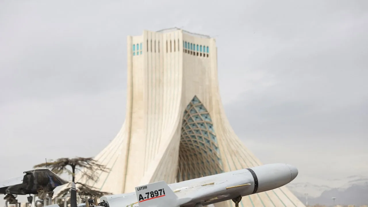 You are currently viewing Iran Targets U.S. Military Base in Jordan and Kuwait in New Wave of Regional Strikes. Swati Montel.