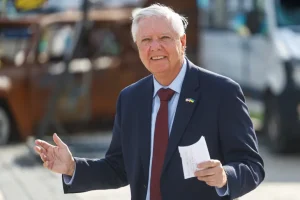 Read more about the article Senator Lindsey Graham dies of Suspected Aortic Tear. By Katy Moore.