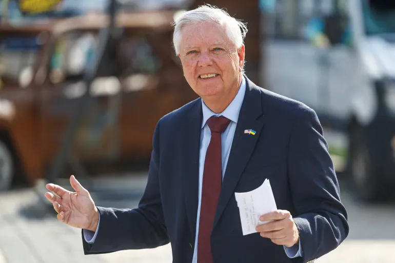 You are currently viewing Senator Lindsey Graham dies of Suspected Aortic Tear. By Katy Moore.